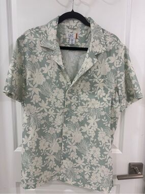 C&C California Sage Green and Cream Floral Camp Shirt